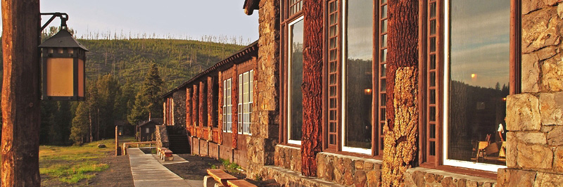 Old Faithful Inn - Old Faithful