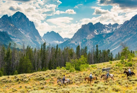 Un Ranch et les plus beaux parcs des Rocheuses