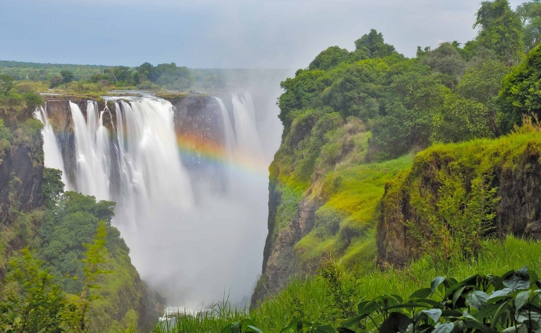 Vivez l'excitation de l'arrivée en train à Victoria Falls