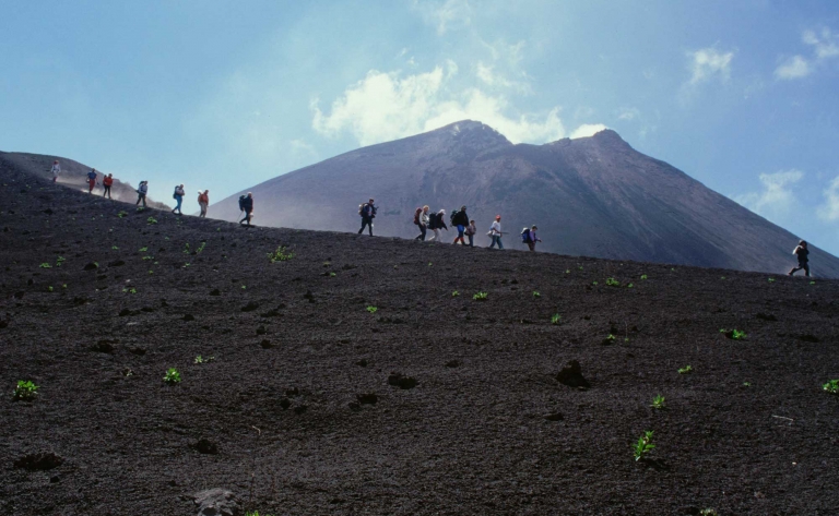 Vers les cimes du volcan Pacaya