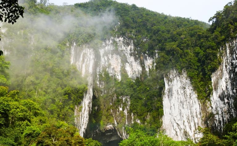 Mystères et trésors des grottes de Mulu