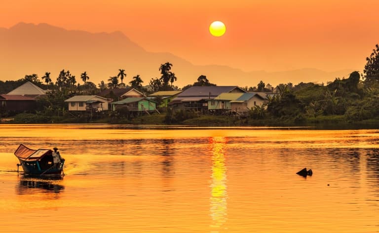 De Batang Ai à Kuching