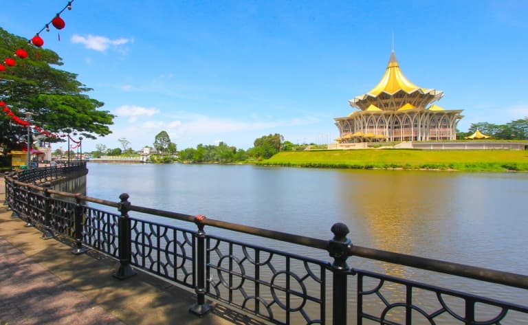 Arrivée à Bornéo et visite de Kuching