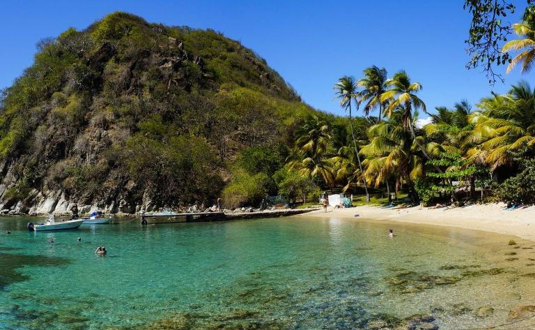 Voiles vers les SaintesÂ !