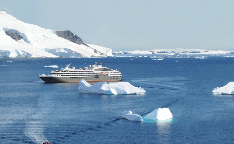 Pléneau Island et le port Charcot